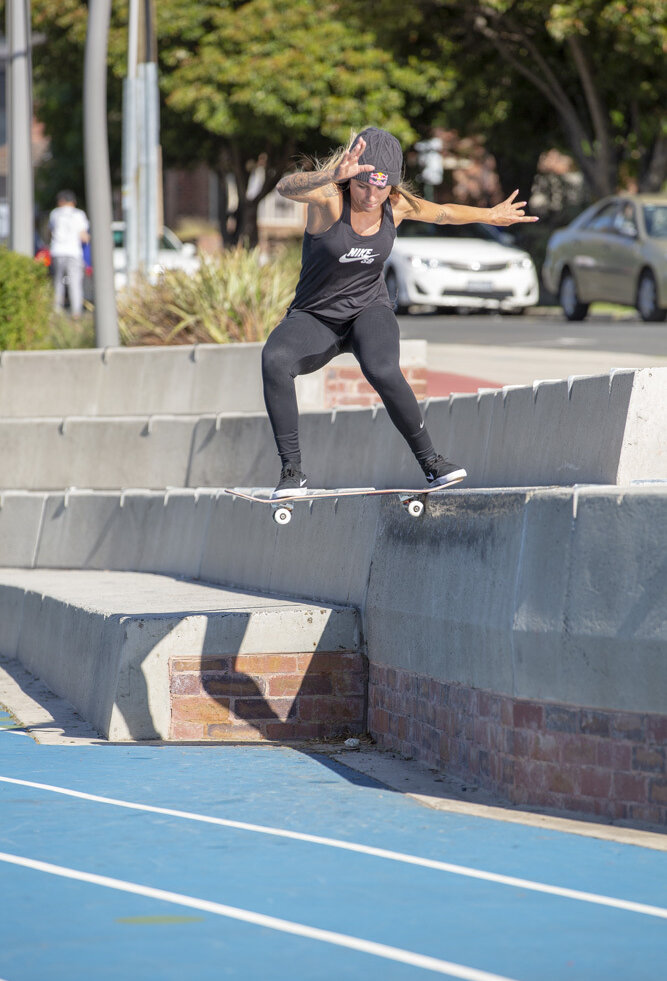 Leticia Bufoni - Nike Skateboarding