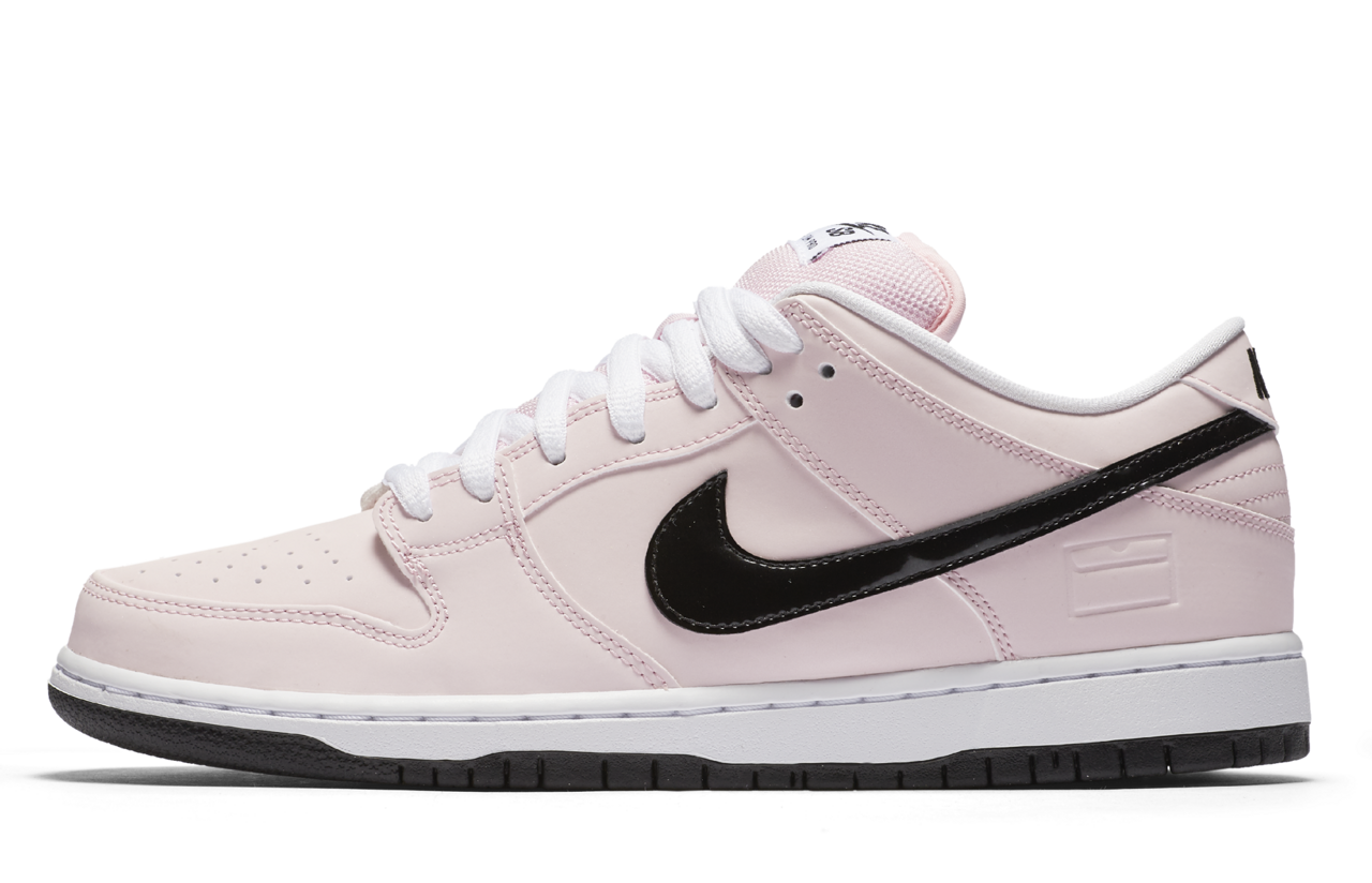pink box dunks