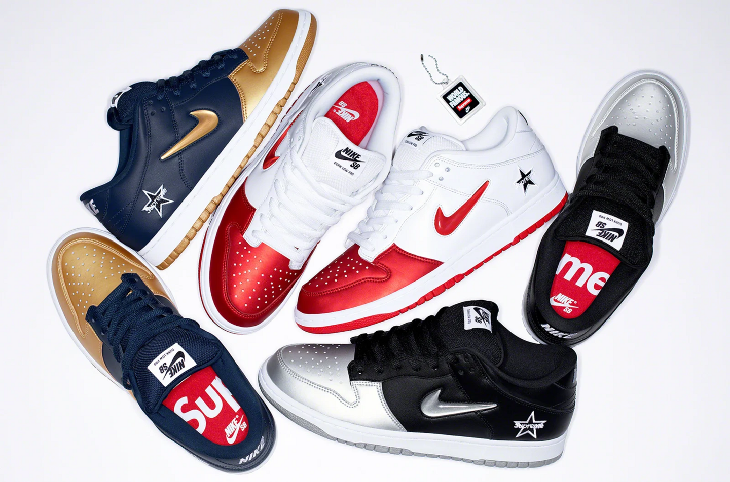 Supreme Dunk Low - Nike Skateboarding