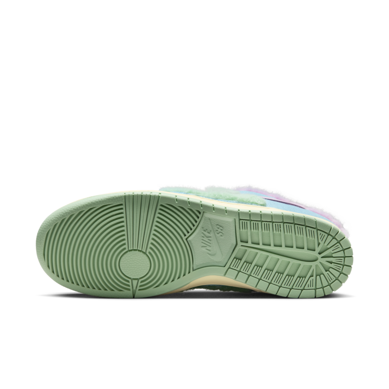 Verdy - Nike Skateboarding