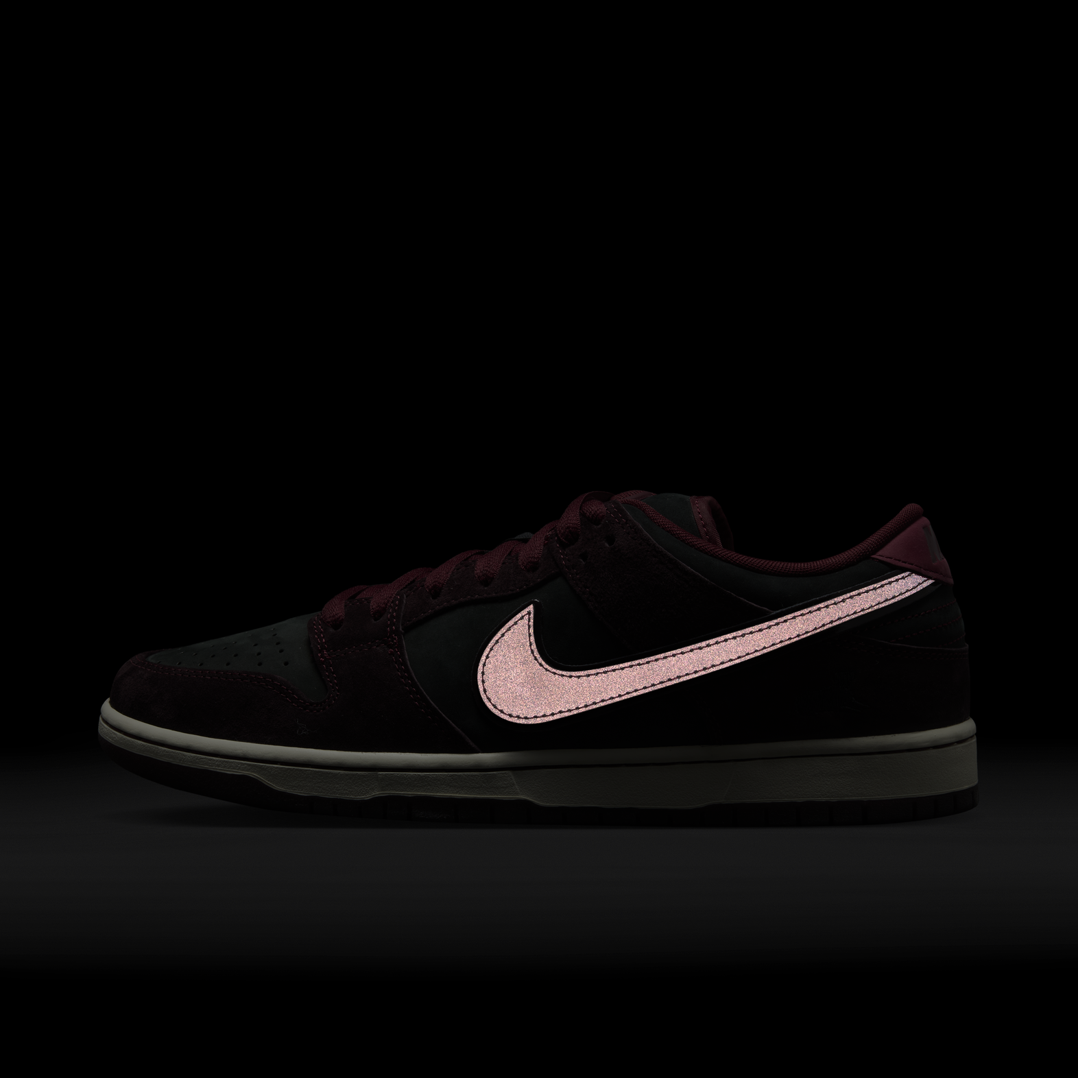 Riot - Nike Skateboarding