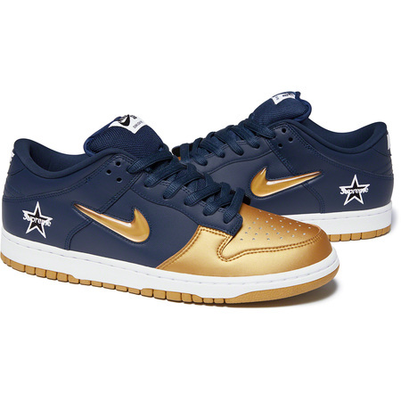 に*と様 Supreme Nike SB Dunk Low Supreme Dunk Low - Nike Skateboarding