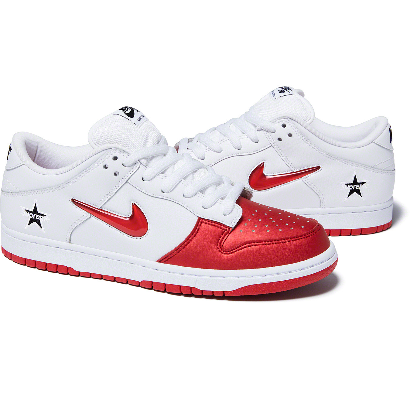 Supreme Dunk Low - Nike Skateboarding