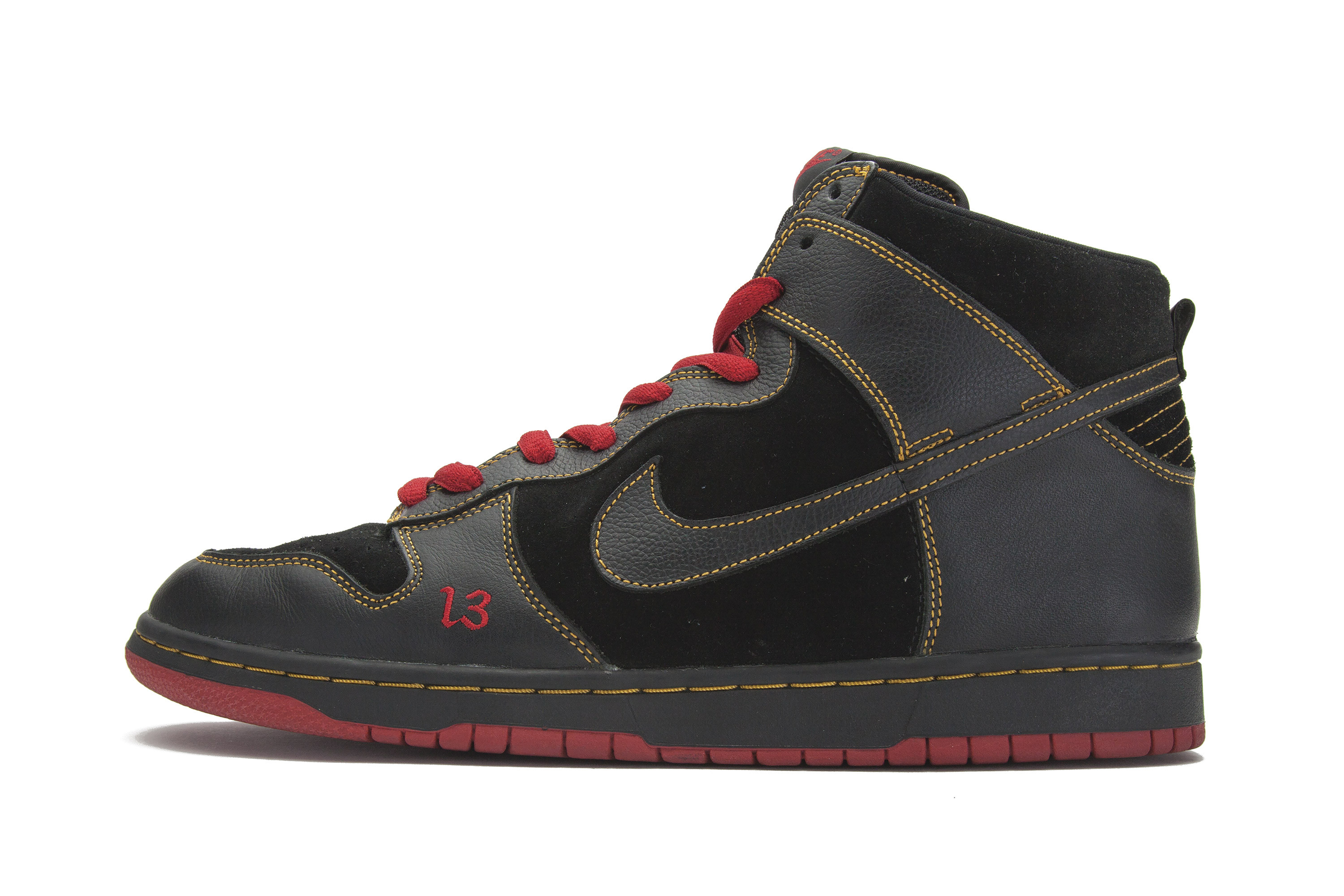 nike dunks unlucky 13